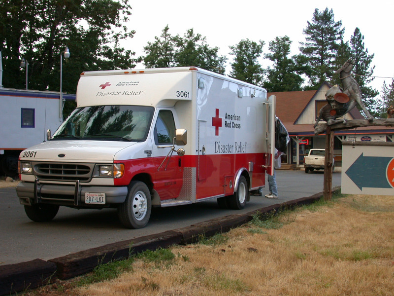 Obrian store Red Cross, August 6, 2002 – National Archives Identifier: 148012467